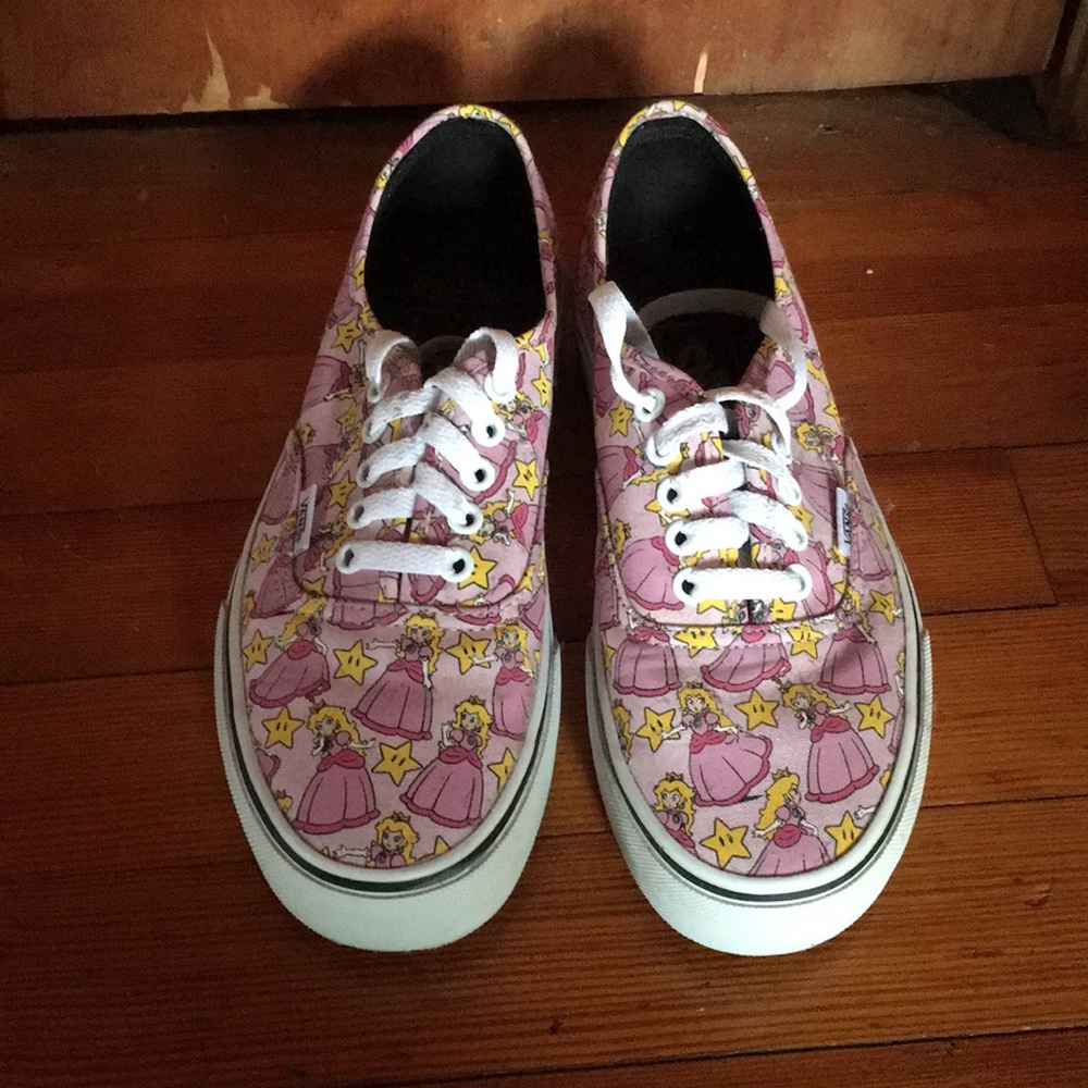 ONLY WORN ONCE Nintendo vans exclusive